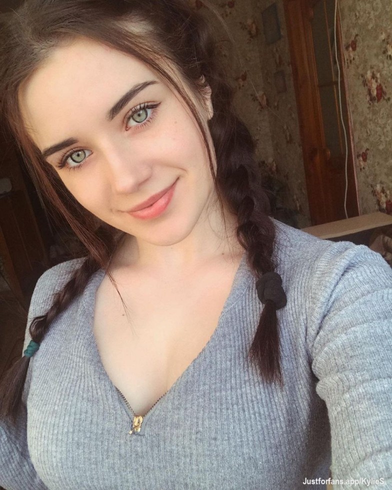 😘