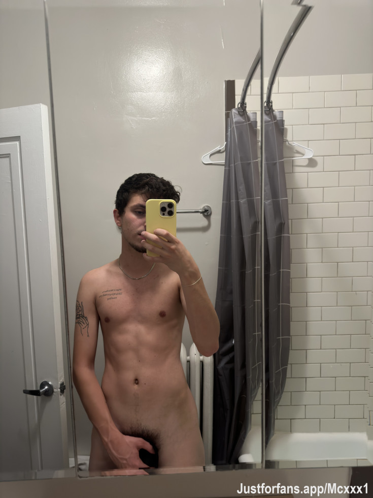 Welcome to my page!! I am new to this site and can’t wait to chat it up. 😈 
For customs feel free to message me 💦