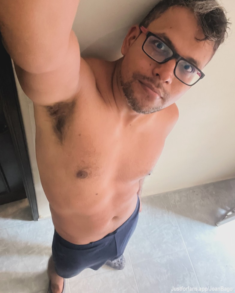 Saludos 😉😏

#gay #colombia #latino #blackman #fyp