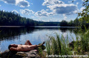 Sunbathing at the lake 😉☀️😈
#nordicknomads #gay #sexyview #lake #Water #nude #naturist #sexygay #finnishman #finnishgay