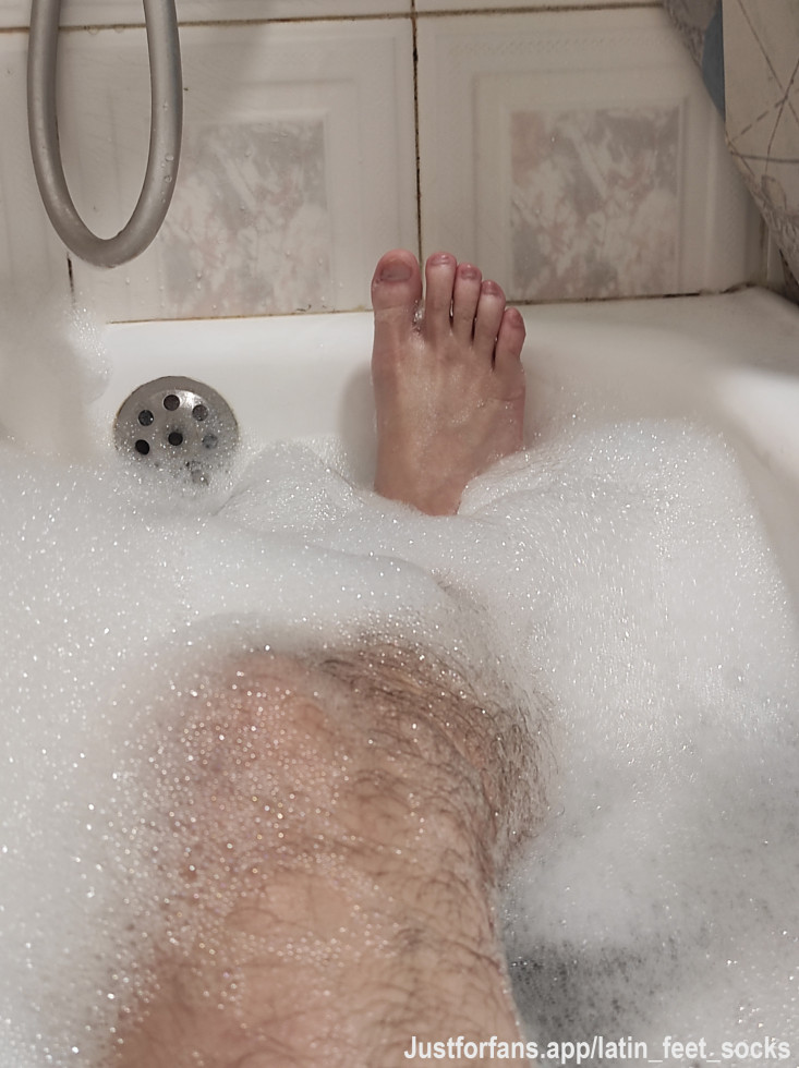 Having fun under the bubbles... 🦶🤪

#feetfetish #feet #footfetish #toes #soles #foot #sexyfeet #feetlovers #fetish #cutefeet #feetporn #footfetishnation #feetworship #footworship #malefeet #prettyfeet #prettytoes #feetmodel #gayfeet #feetlover #barefeet #feetstagram #feetfetishworld #barefoot #feetpics #shoeplay #footmodel #instafeet #feetlove #dangling