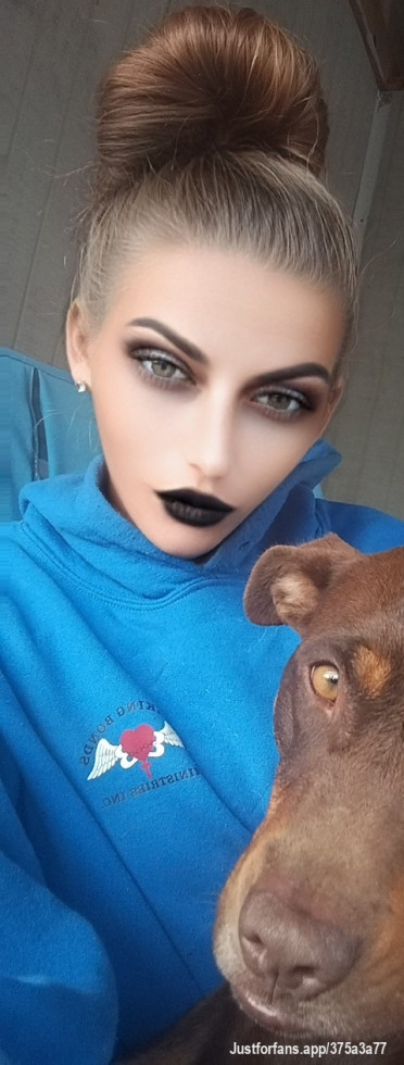 👑 Beautiful Disaster 👑