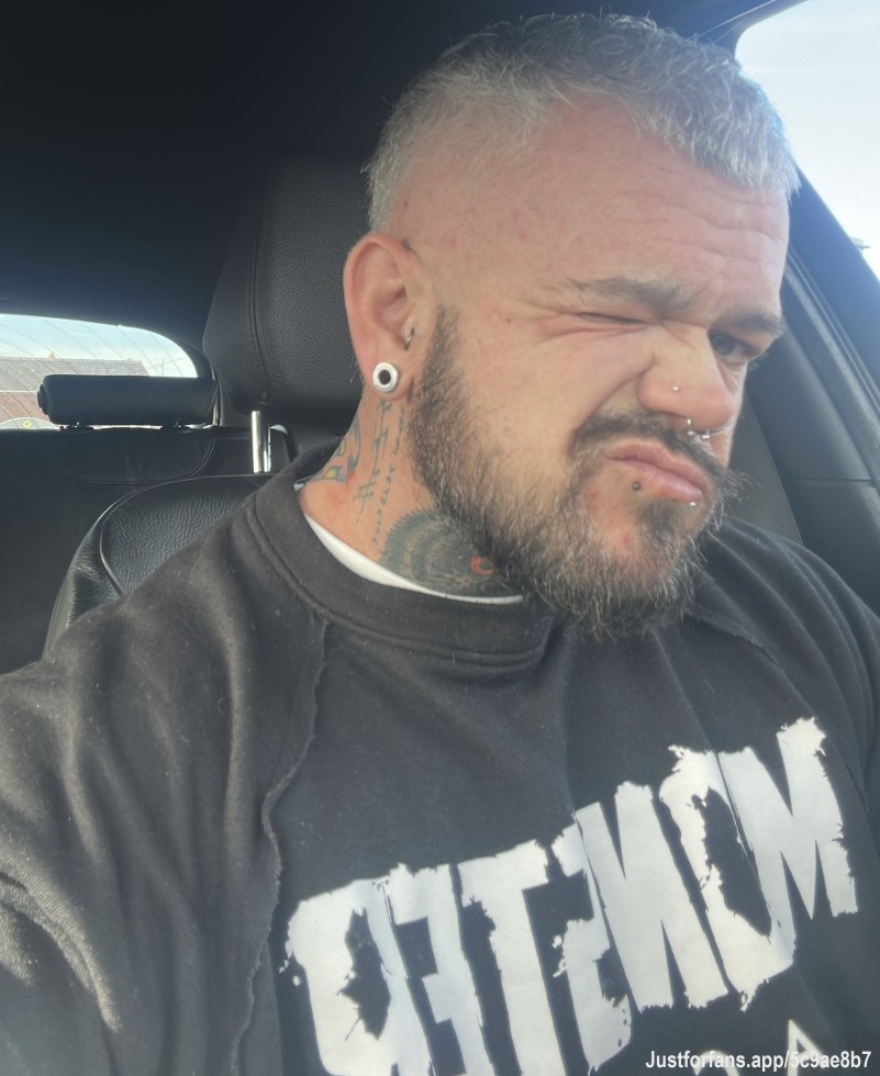 Fresh trim day. Ready to travel to get fucked #ftm #boypussy #transman