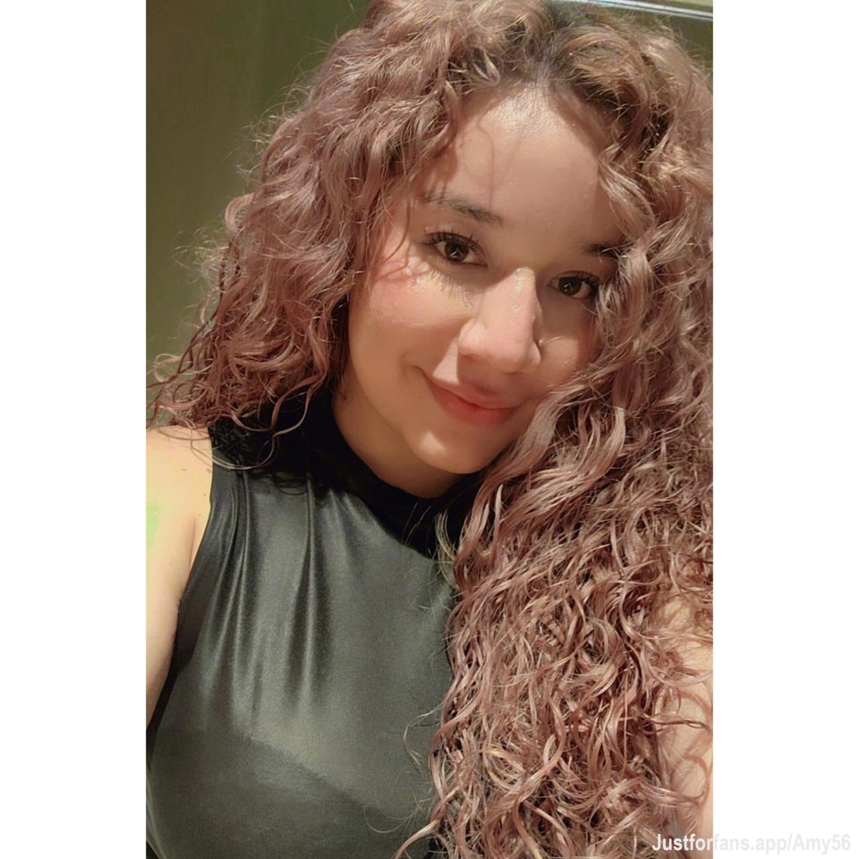 Hello love, subscribe to see rich and hot content 😘🔥