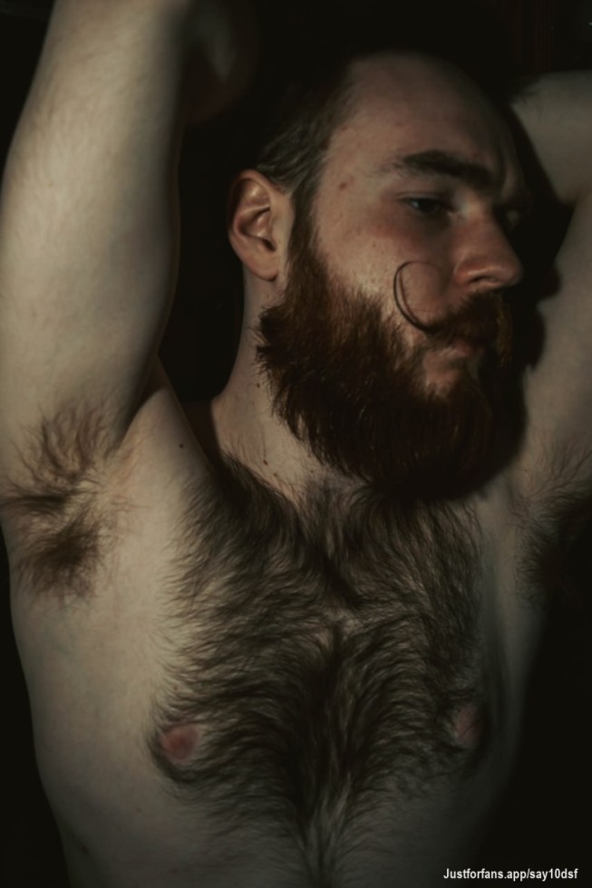 Hello!
I'm new on here, so be kind to me :)