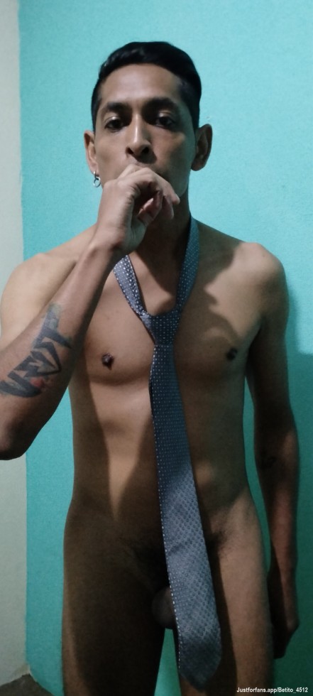 Semi-ejecutivo 😎🍆🍑💨💍🚀🏳️‍🌈