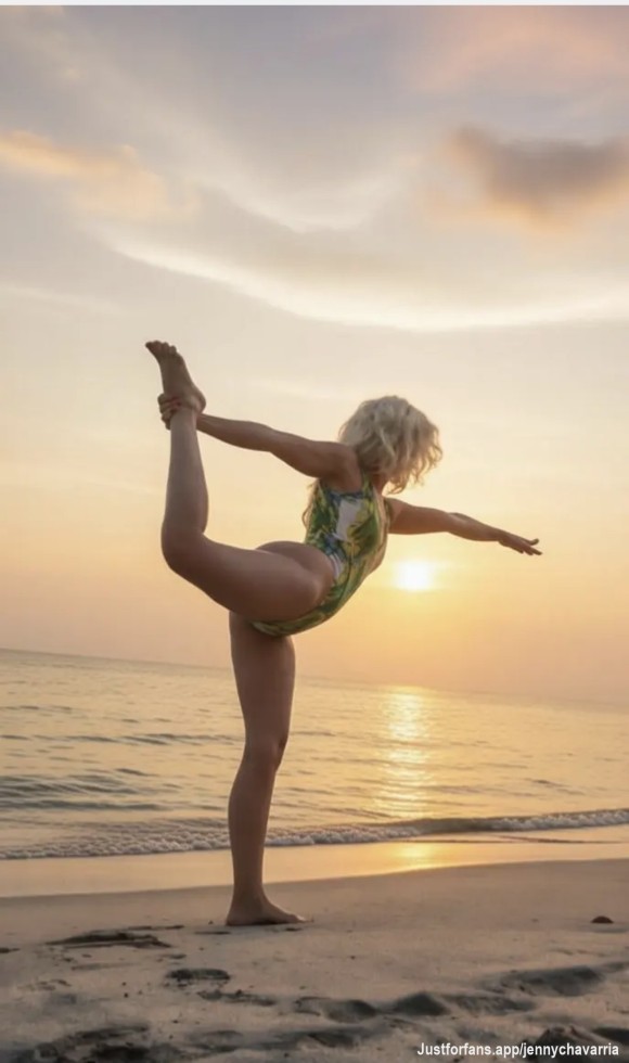 Its a great Day to do Flex on the beach 🔥😍 what do you think?