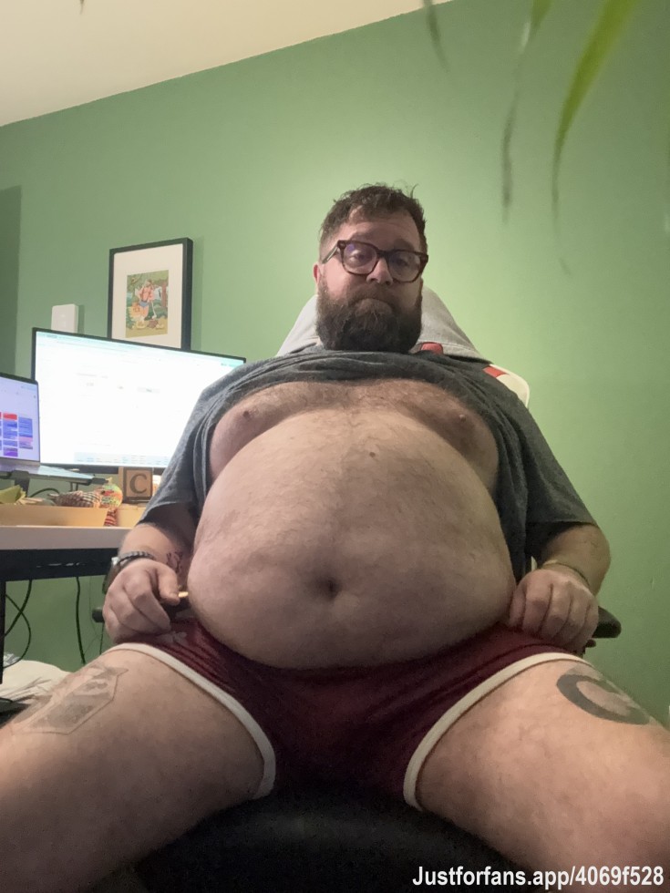 The first of what I hope will be many posts to come! You’ll soon find a mix of pics, vids, naked, soft, hard, jerking off, solos, and collabs. So thanks for checking me out, and I hope you’ll cum again soon! 😏