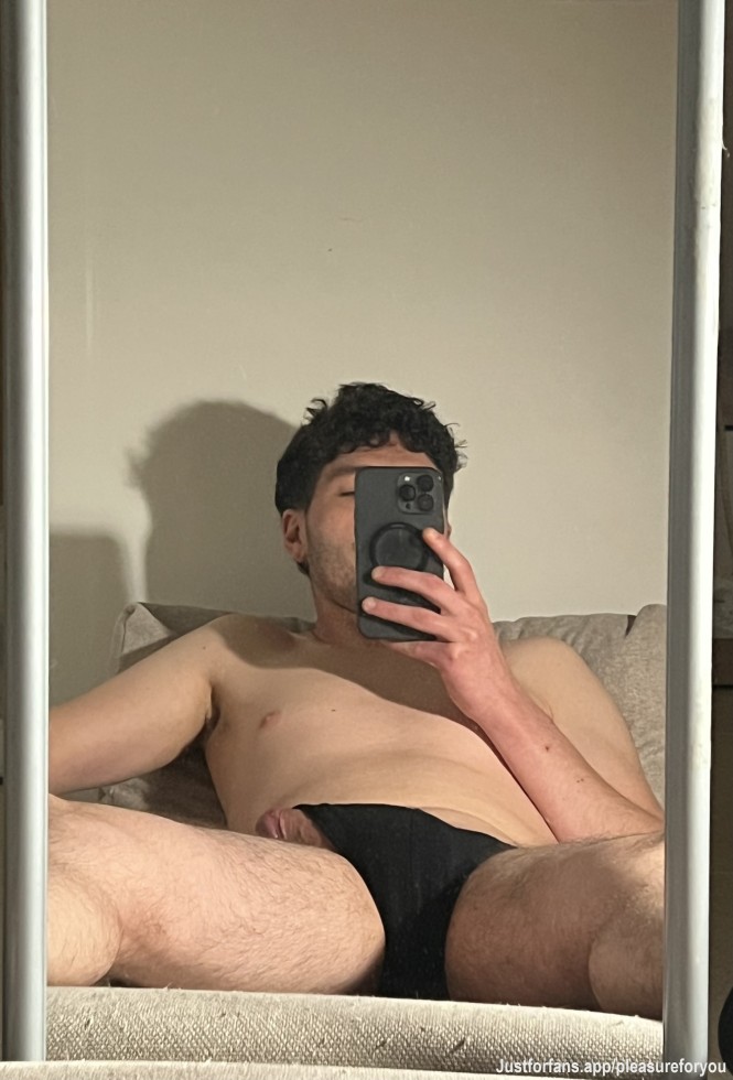 Quien me quita el slip con la boca? 😏🤤🔥