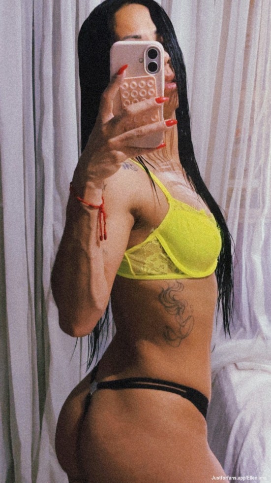 Eu avisei que essa lingerie faria estrago.