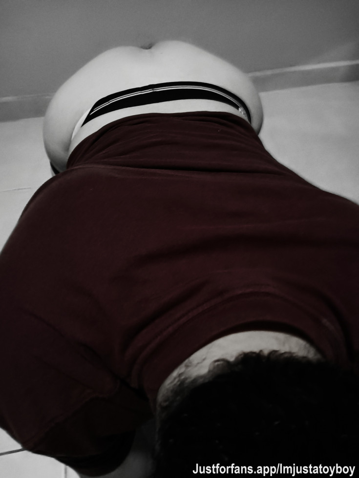 This is how I'm waiting for you when you get home
 Now is the time for you to empty your balls deep inside of my hole